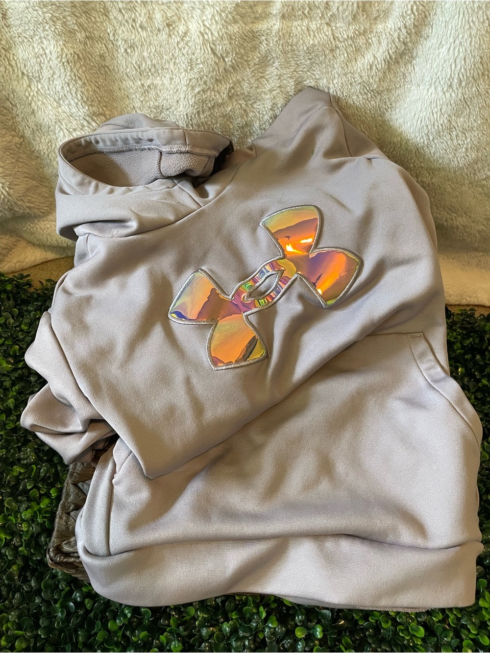 Under Armour Kids Hoodie in Light Mauve/Pale Purple